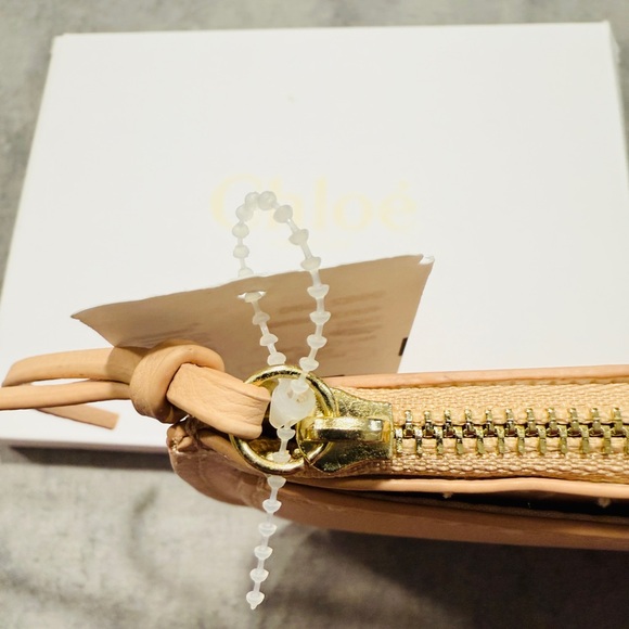 Chloe Pouch Authentic - Picture 6 of 8